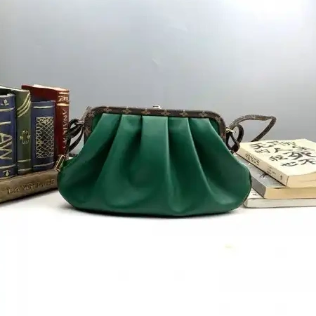 LV Bags 20B570263 0528